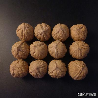 盘了几年的核桃被吃了,盘了很久的核桃被吃了