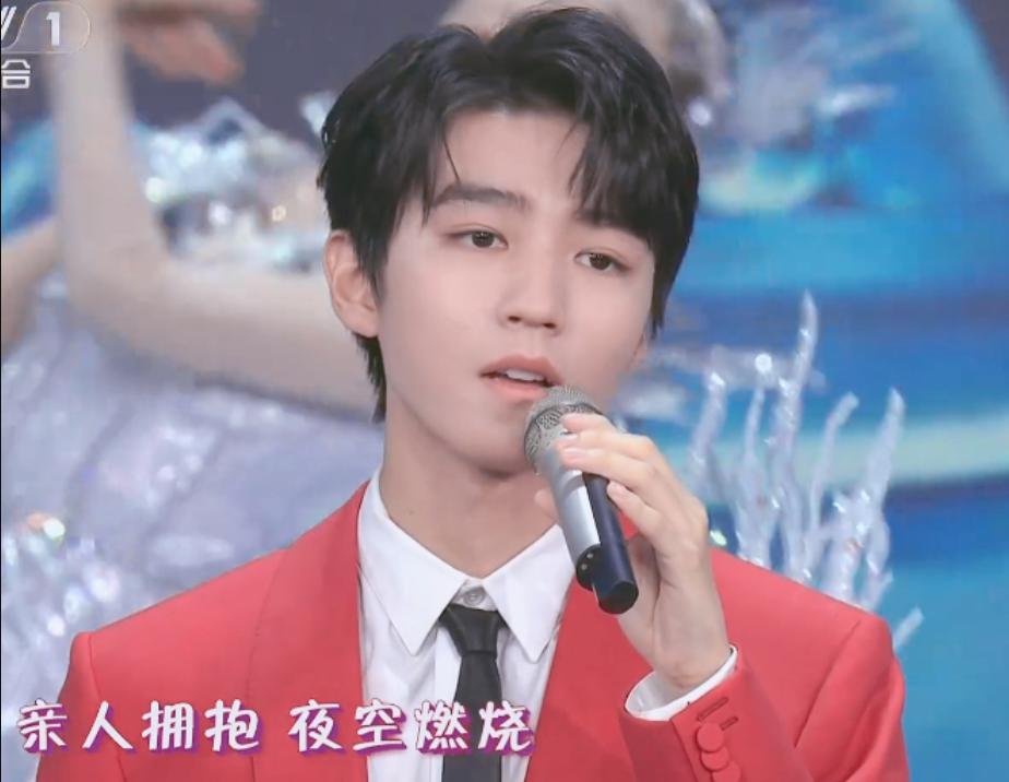 娱乐圈肖战代言,肖战一开始圈粉速度有龚俊快吗