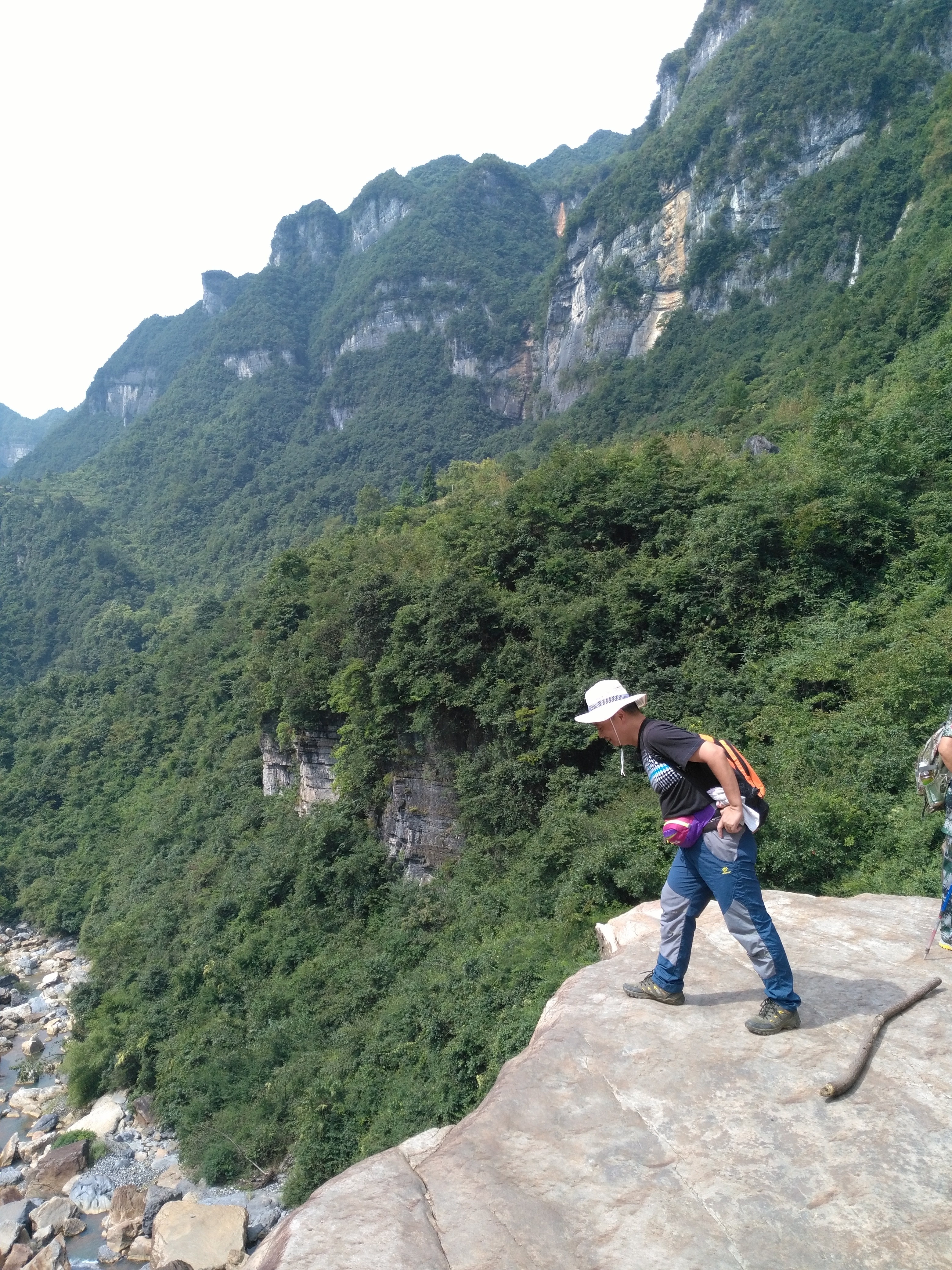 西漂湾瀑布群,建始西漂湾瀑布群