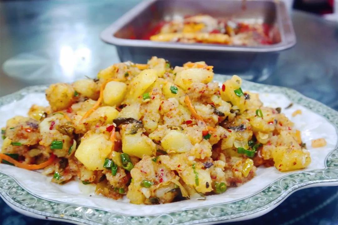 我发现了一个秘密:管土豆叫洋芋的地儿都好吃哭了!花式吃法