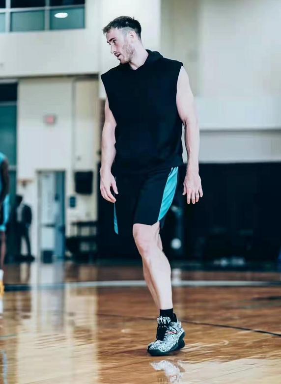 安踏海沃德七龙珠配色,海沃德3安踏