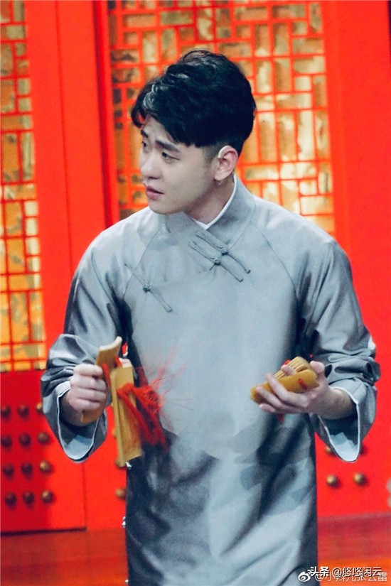 董九力说张云雷钢钉出来是哪一场,张云雷脚上钢钉露出时表演原视频