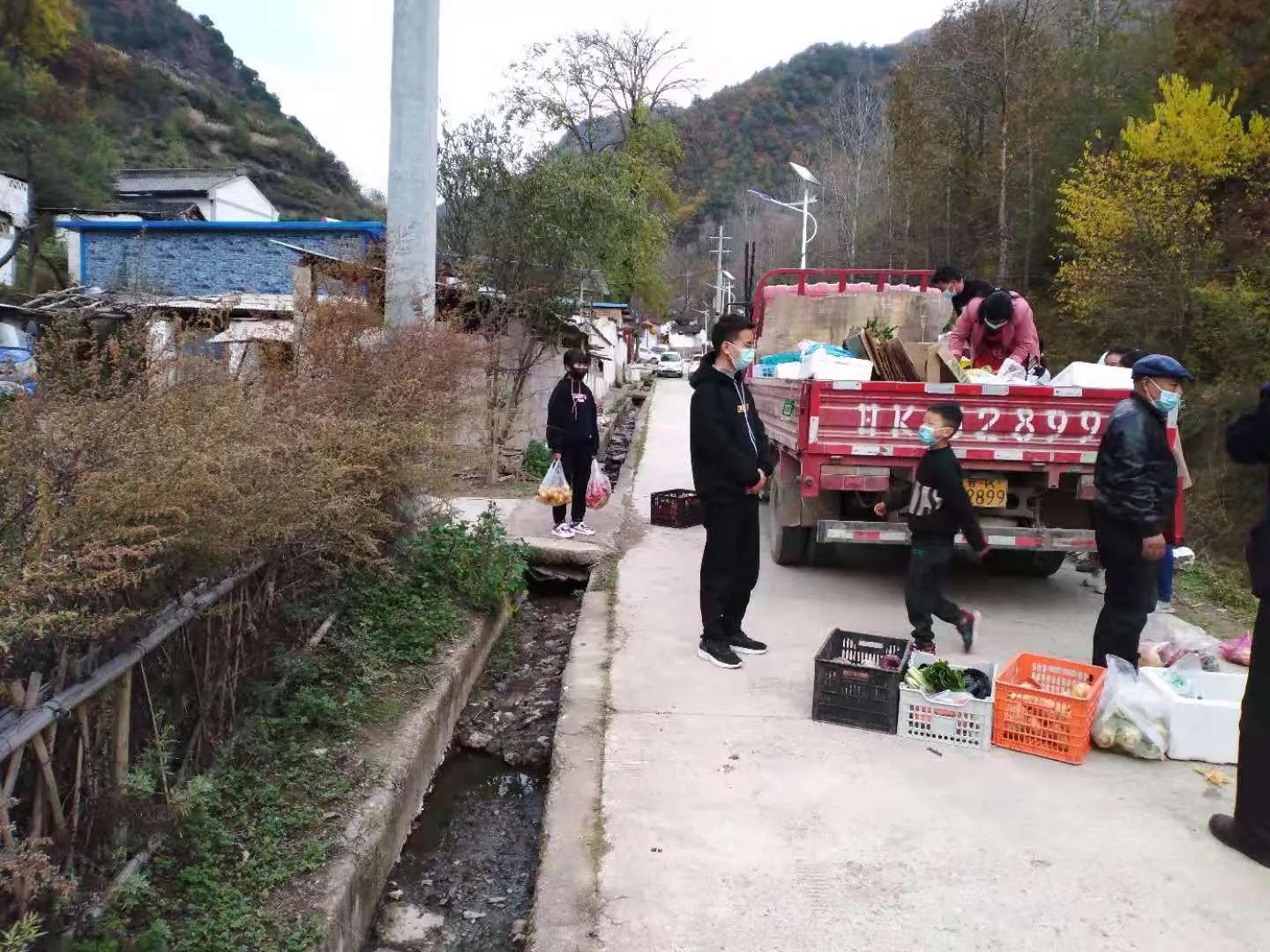 宕昌县韩院乡：“代购”让村民安心“宅”家防疫