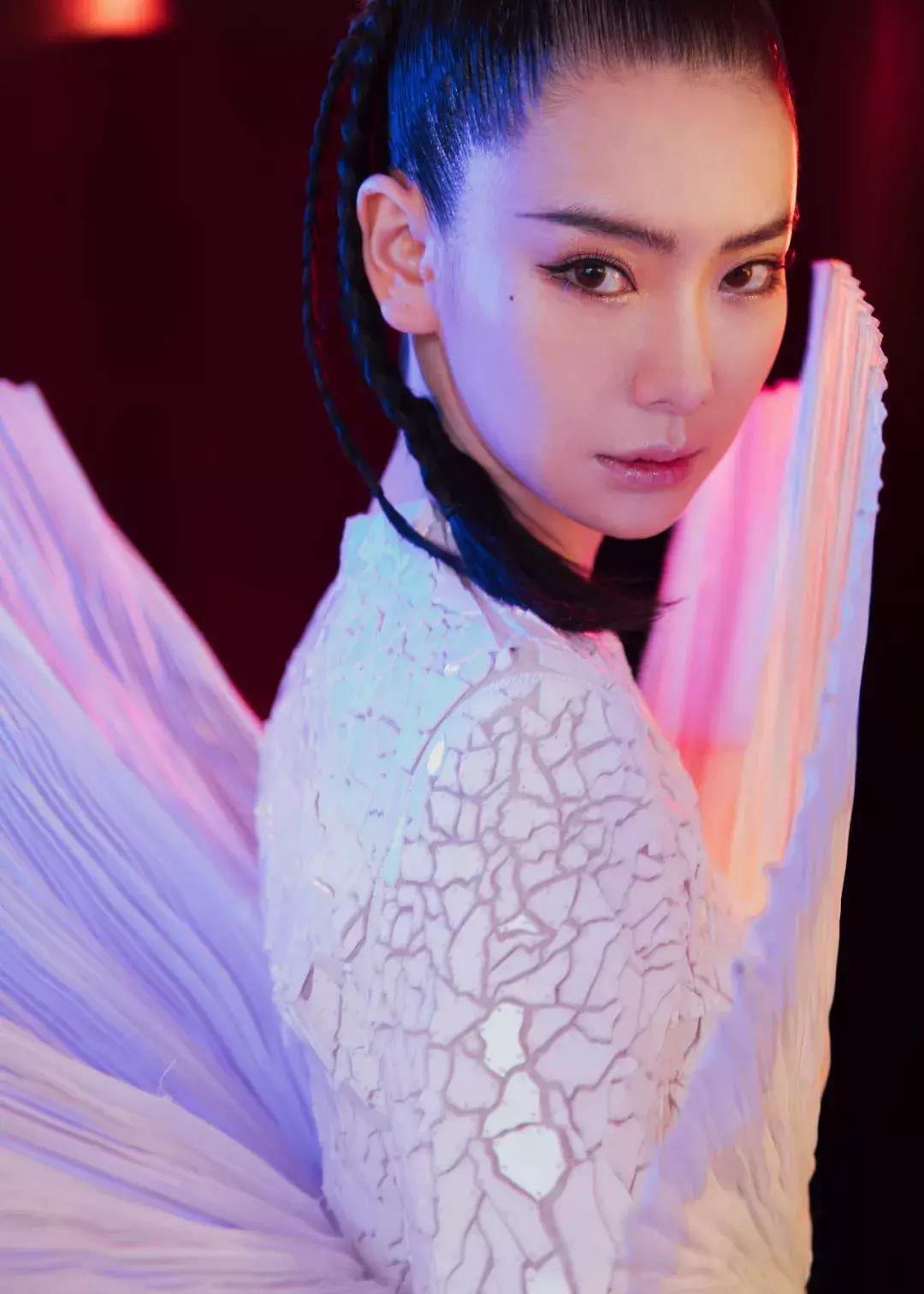 戚薇面部护肤方法,戚薇皮肤护理