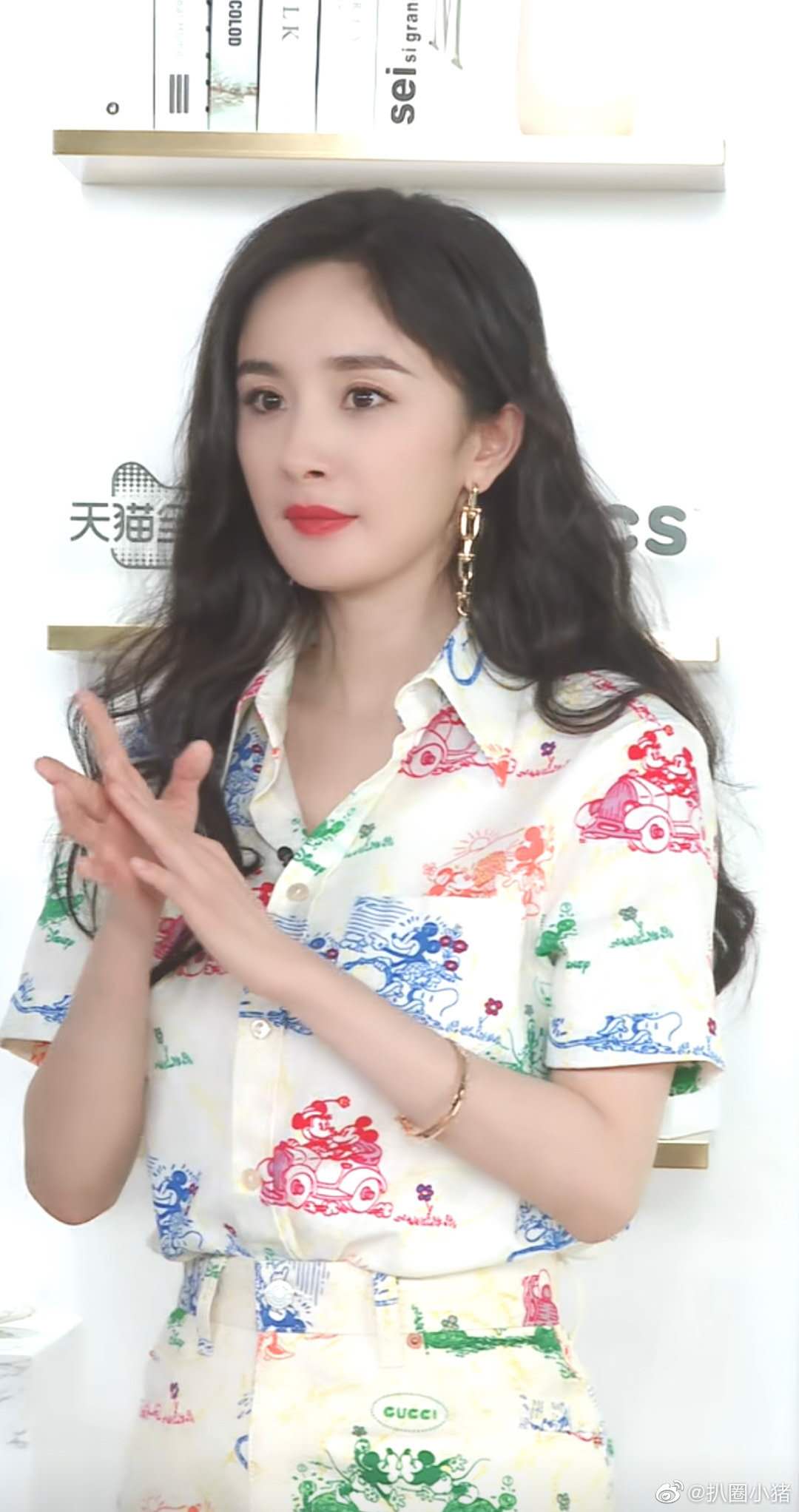 杨幂在李佳琦直播间测腿围,杨幂在李佳琦直播间量腿围