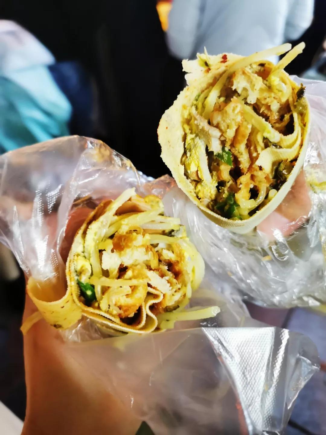 合肥安农大美食一条街是哪个门,合肥人气最旺的小吃街夜吃