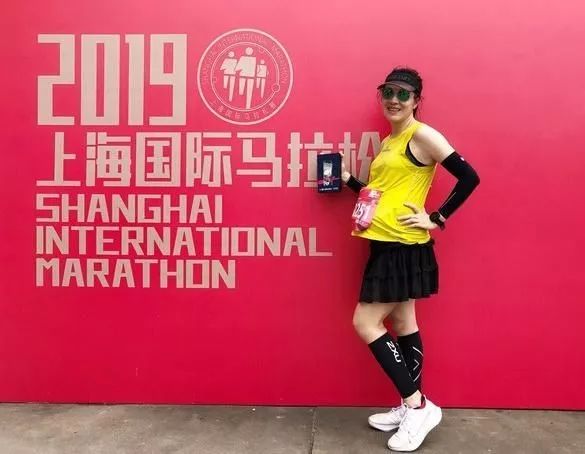 40岁孕妇怀胎8月跑完全马，别盲从，孕期运动还需咨询医生