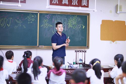 多彩课后服务助力学生快乐成长,多彩社团上线课后服务减负不减质