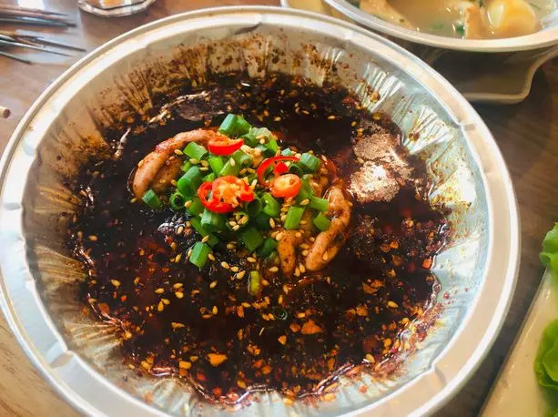 这家店只卖牛肉串,自助烧烤肉串店39元一位