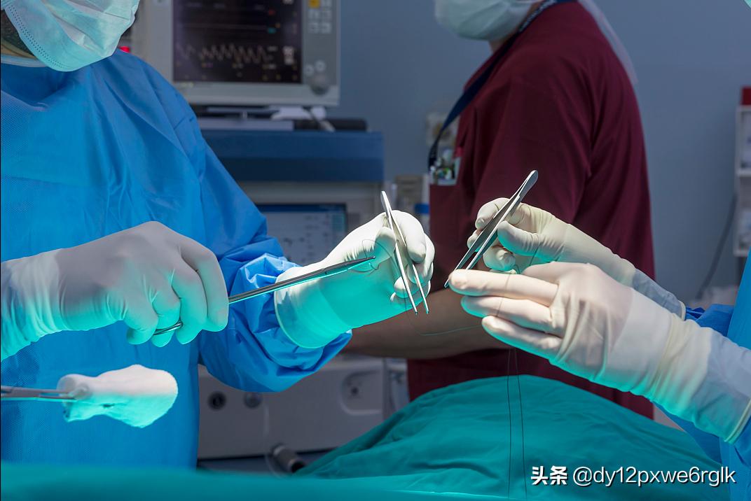 拉皮术除皱是怎么做的,拉皮除皱术怎么样有啥副作用吗