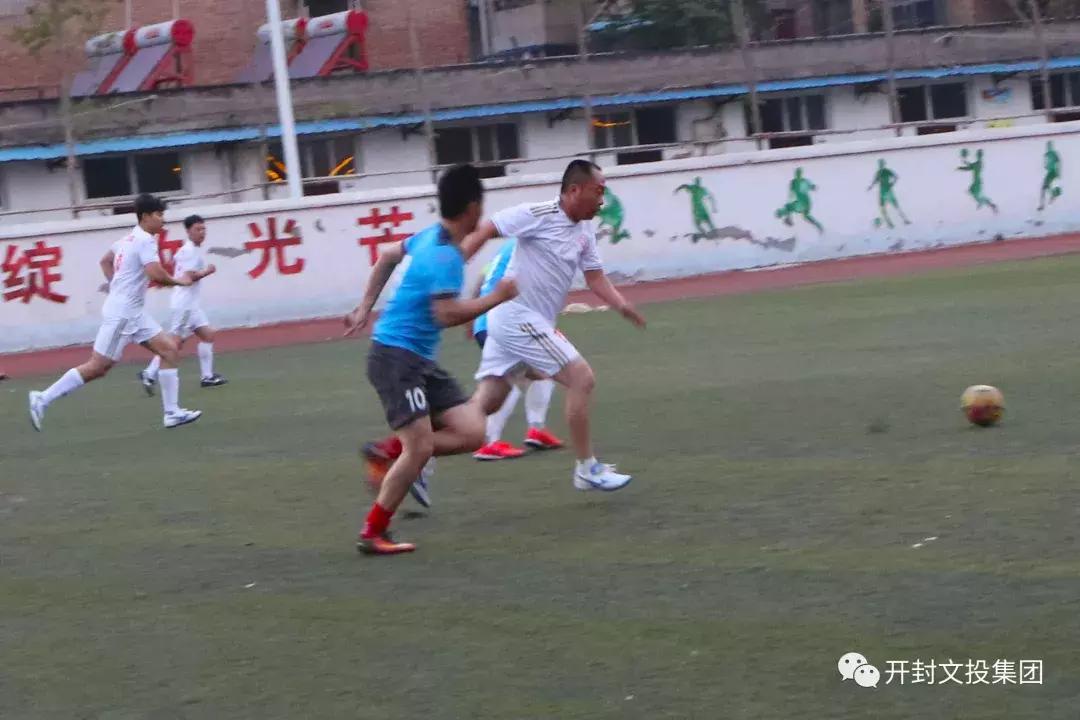 缁胯尩璧涘満瓒崇悆姣旇禌,缁胯尩鐞冨満姣旇禌