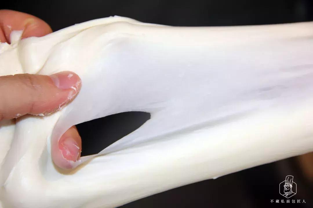 猪油和黄油做面包有什么区别,猪油可以代替黄油做面包吗