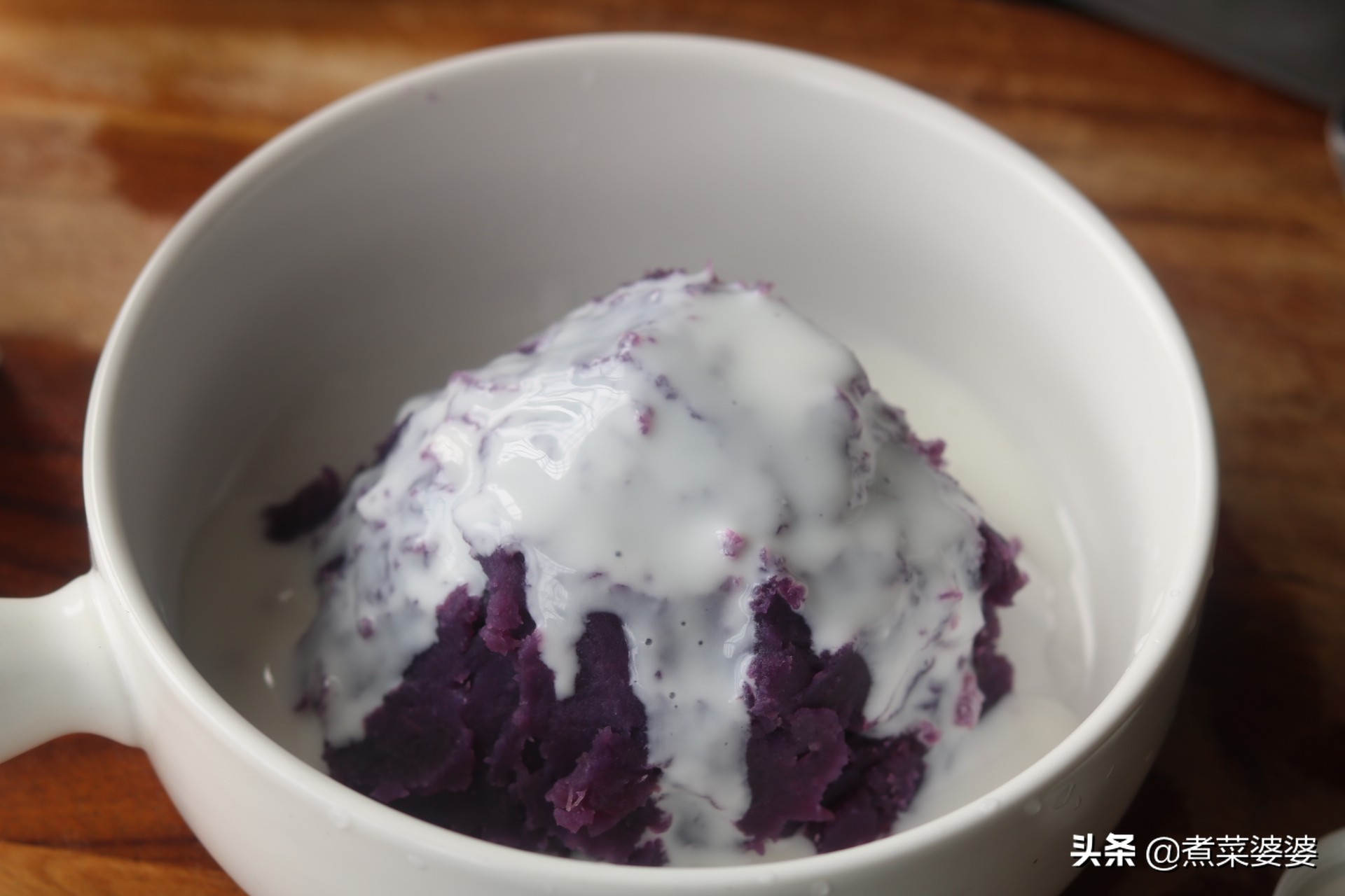 在家里怎么做健康又好吃的冰淇淋,冰淇淋自己在家吃