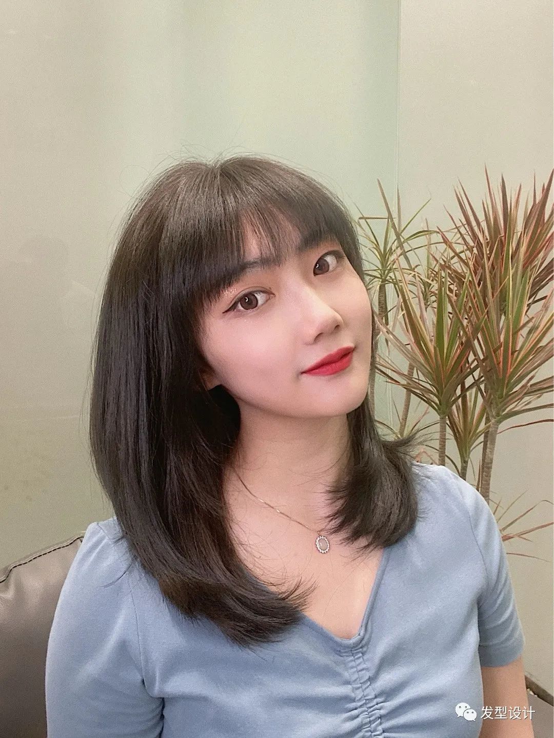 发型女2020流行发型中长发木马卷,直发型女2020流行发型中长发减龄