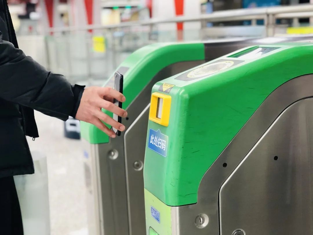 感受成都地铁带来的快乐,爱上成都的理由