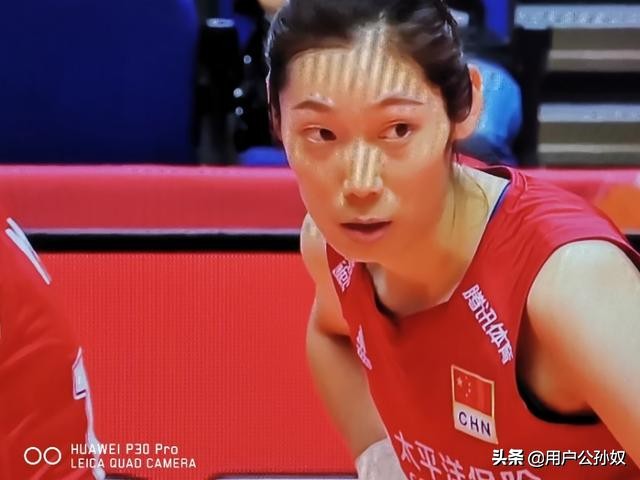 巴西加比小轮臂扣球，美国德鲁斯大拉弓扣球，中国队无解？！