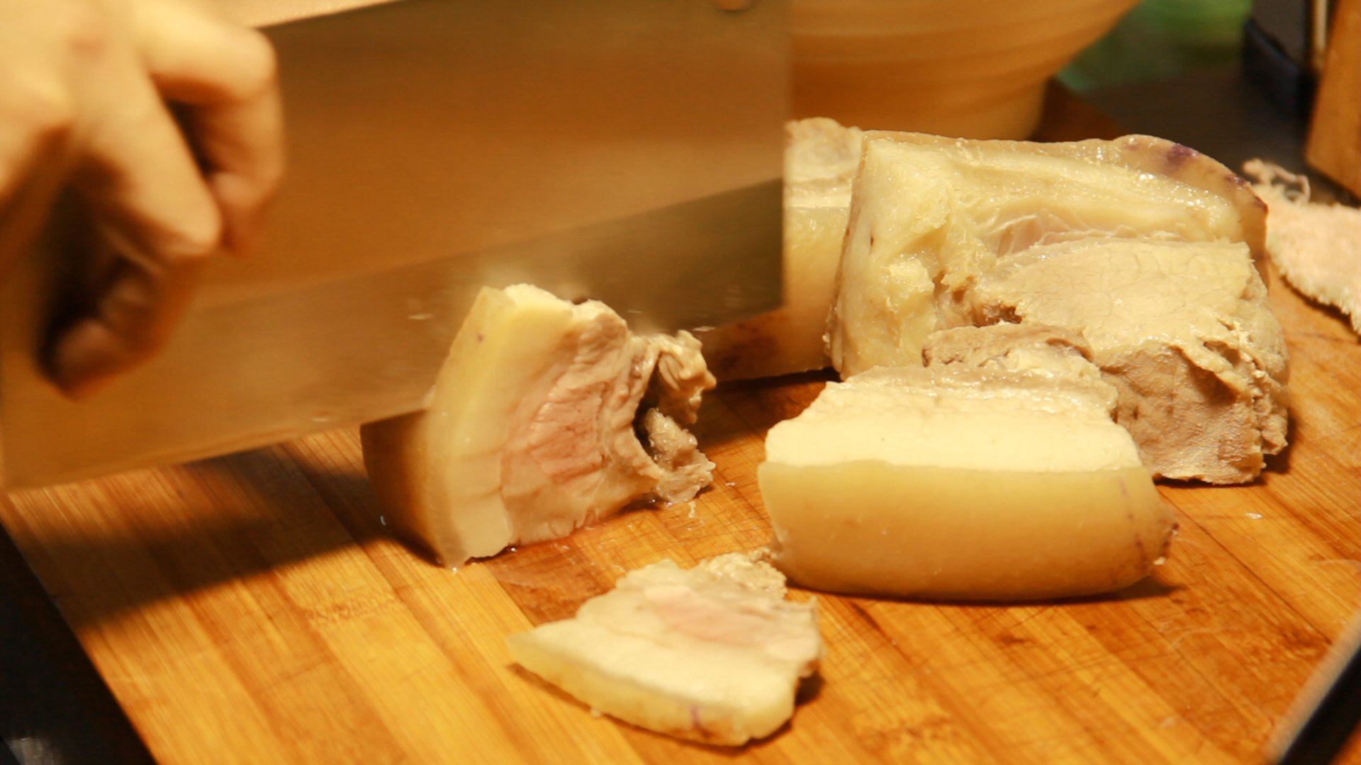 做腐乳为什么不能有油,做腐乳时不放红曲