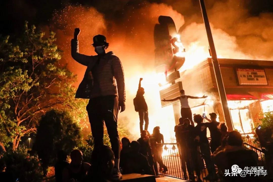 这个周末,美国在大*乱动**边缘,更惨烈结果还在后面