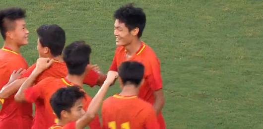 中国足球骄傲!U15国足全胜战绩夺金山杯冠军陈戌源笑开了花