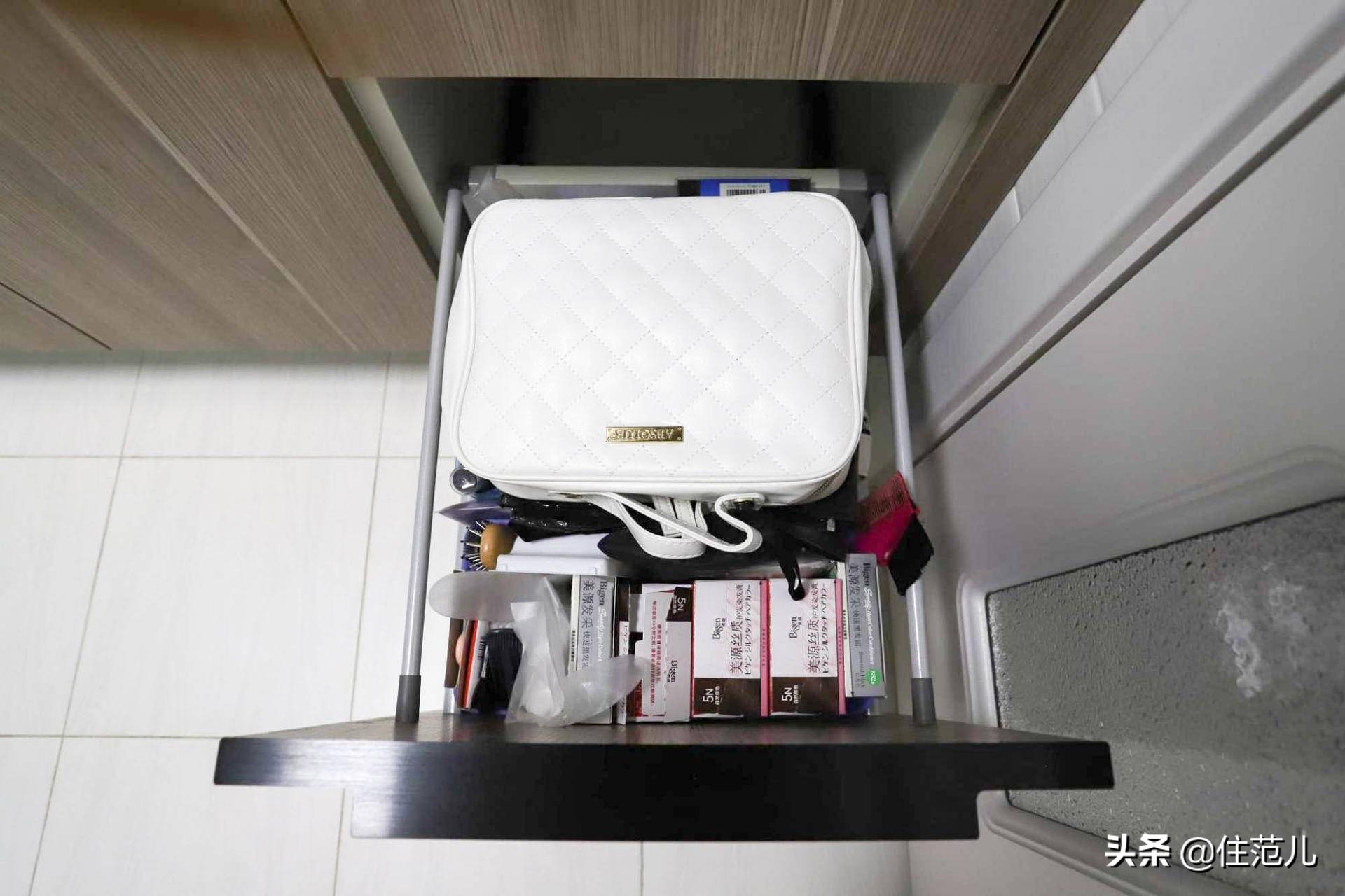 58㎡两室一厅，小户型也能拥有中岛厨房，父母硬核装修胜过年轻人