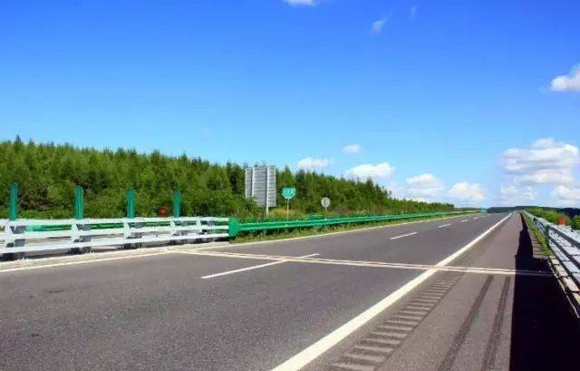 吉林省风景好的公路,吉林省第一条高速公路是哪条