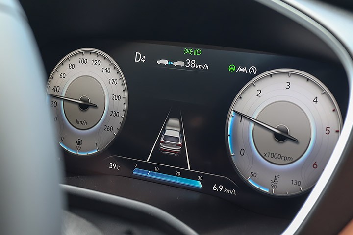 全新胜达2019款试驾讲解,全新胜达外观有着脱胎换骨的变化