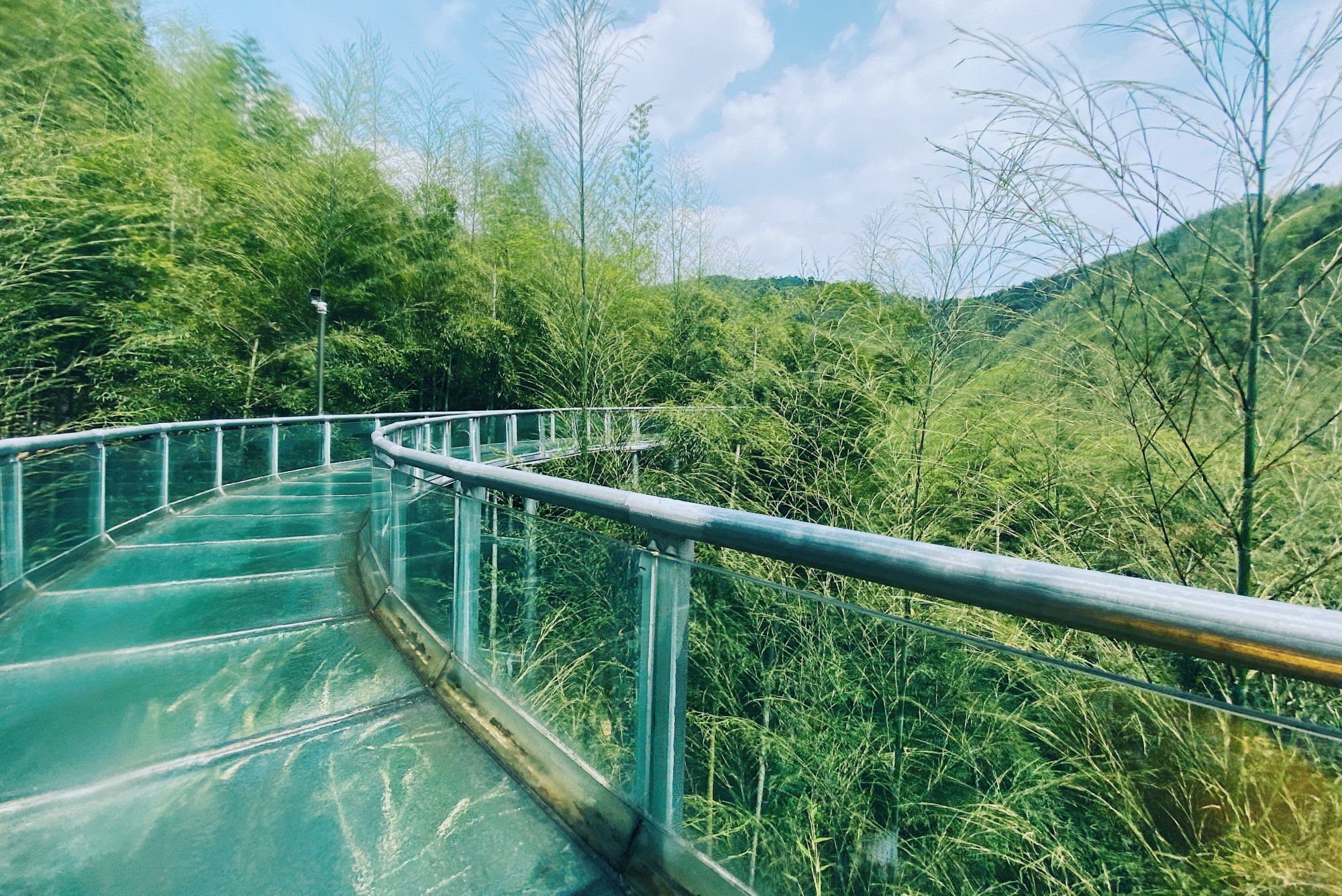 安吉最刺激的漂流,安吉大竹海玻璃漂流