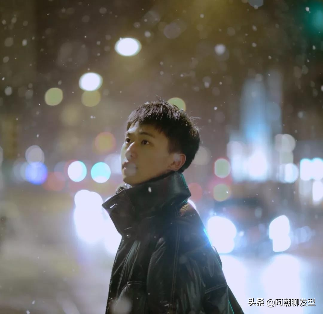 40多岁的发型2021年最流行的发型,2021年最流行的发型短发卷发减龄