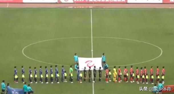 中国最励志球队,4天连输两个0比4,裁判看错人错罚红牌加点球