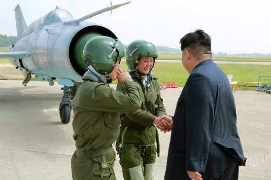 高颜值的朝鲜女兵,70年代朝鲜女兵