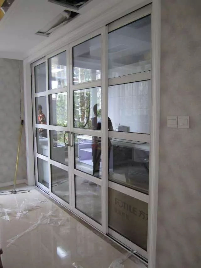 推拉门是吊门好还是地轨门好,极窄边框厨房推拉门吊轨还是地轨