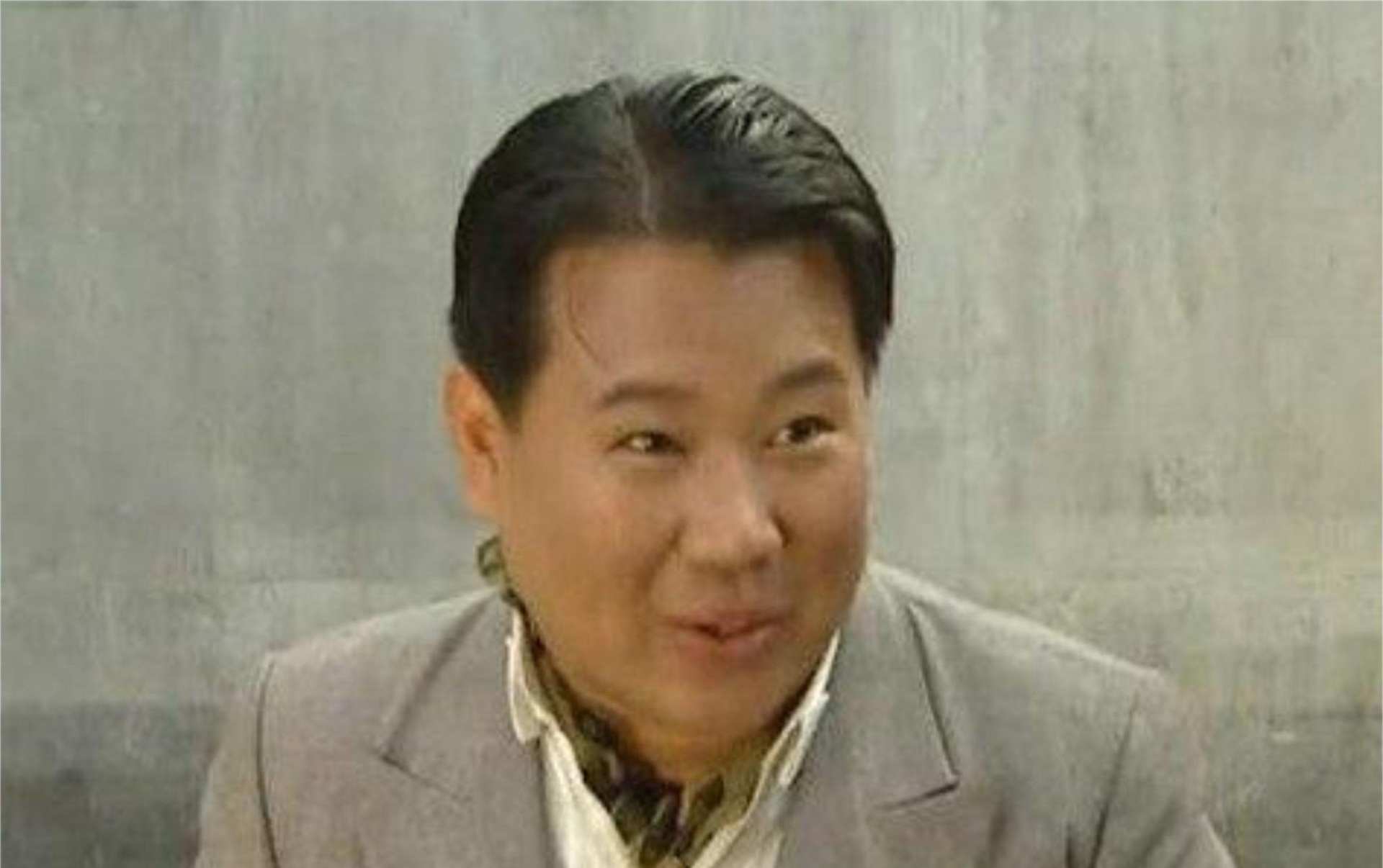 德云社郭德纲赵本山,德云社赚了多少钱