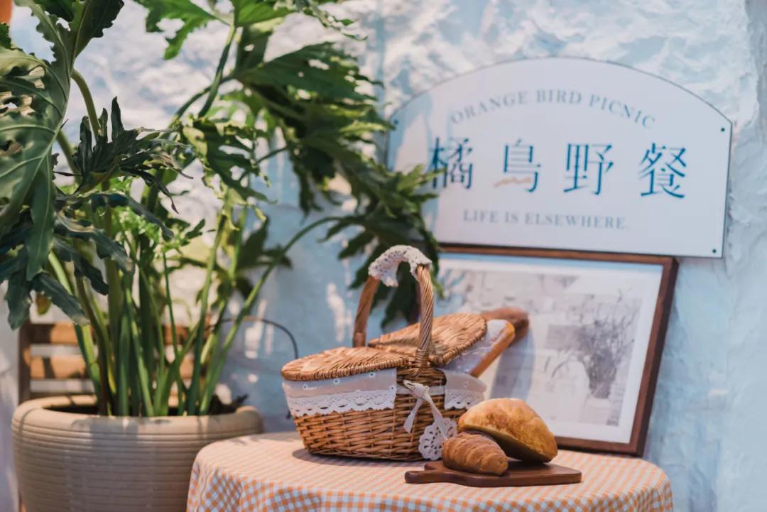 之心城这家餐厅堪称“西餐界CHANEL”,小姐姐们都抢着去