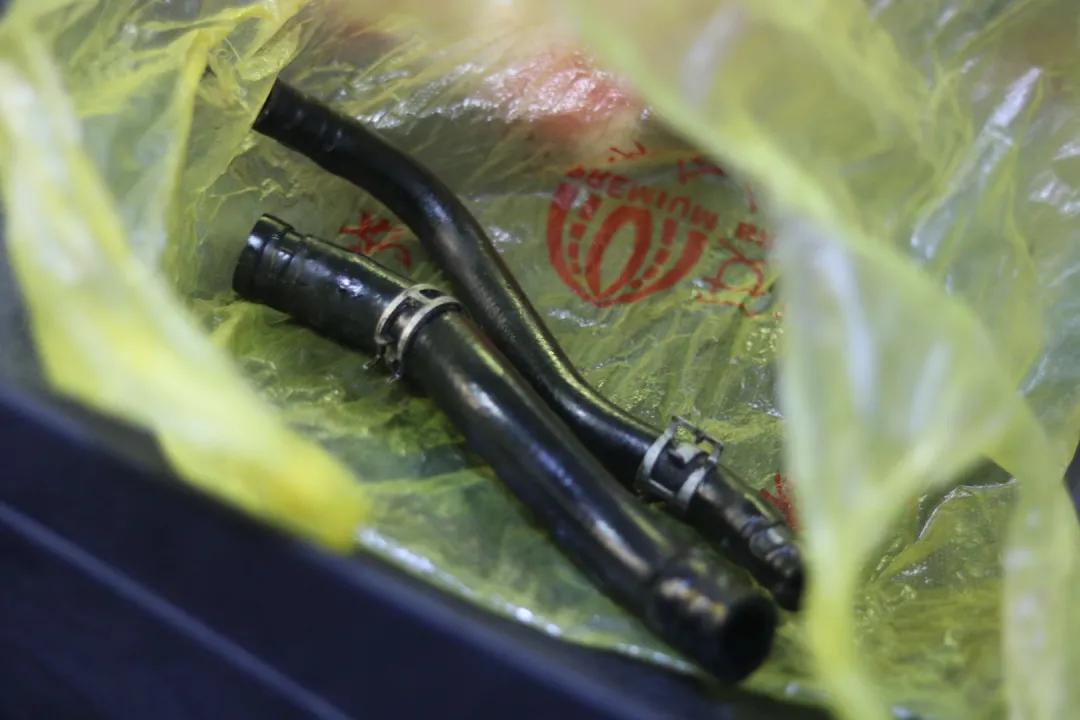 老车翻新：翻新05年残破的雷克萨斯LS430，百万老车，满血复活