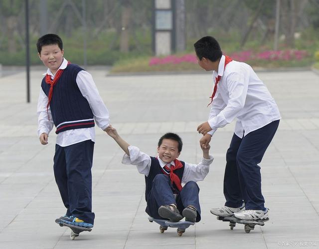 小孩子当你老了,当孩子到8岁以后该怎么办