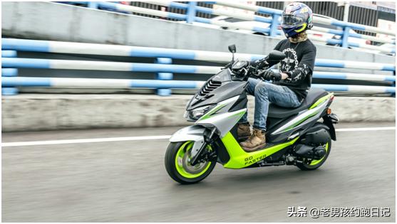 目前最火踏板车摩托车,现在最火的几款城市代步小踏板