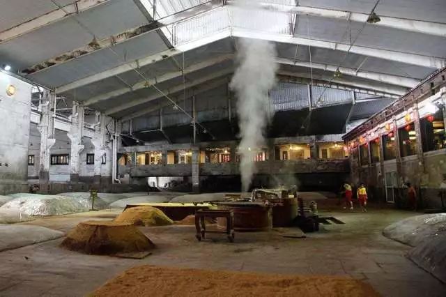 与尔同销万古愁上一句是什么,与尔同销万古愁李白哪来的愁