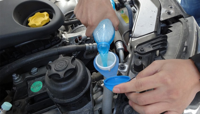 打开发动机舱看什么,打开发动机舱为啥能看见地面