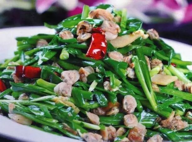 艾草糯米青团对身体好吗,清明前后吃艾草青团的功效