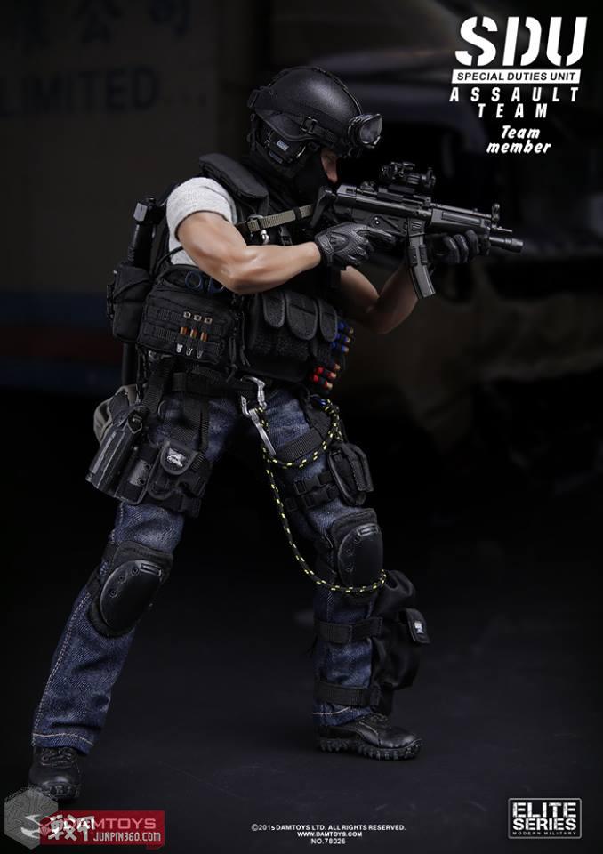 「战甲轰鸣」飞虎队队员最惊险的一刻，不小心踩上了一颗*榴弹手**