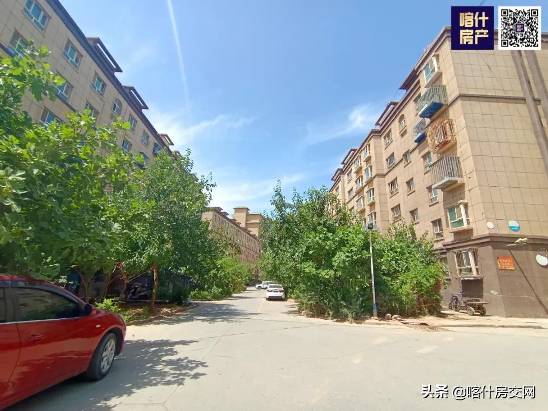 喀什11年房龄住宅—安泰小区，挂牌价6468元/㎡，停车竟不是困难