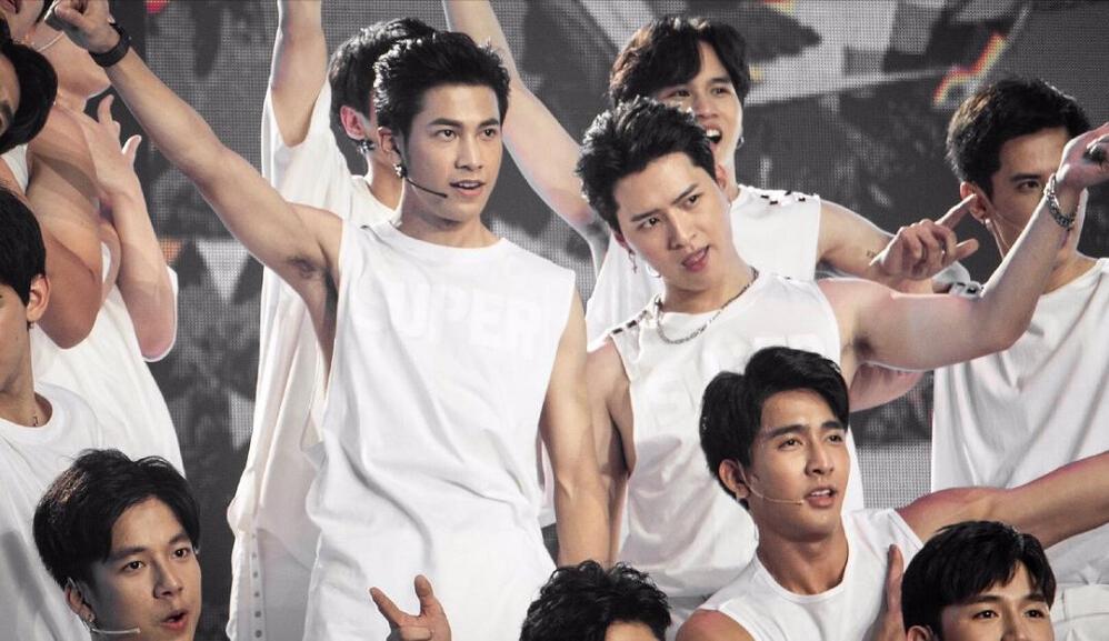 他泰最会跳舞的人：小地球人间扳手滚宝蹦迪小王子