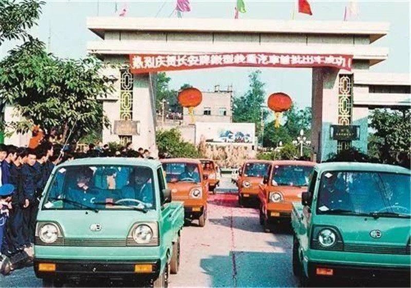 经典情怀老车北京吉普212,北汽212是不是以前的北京吉普