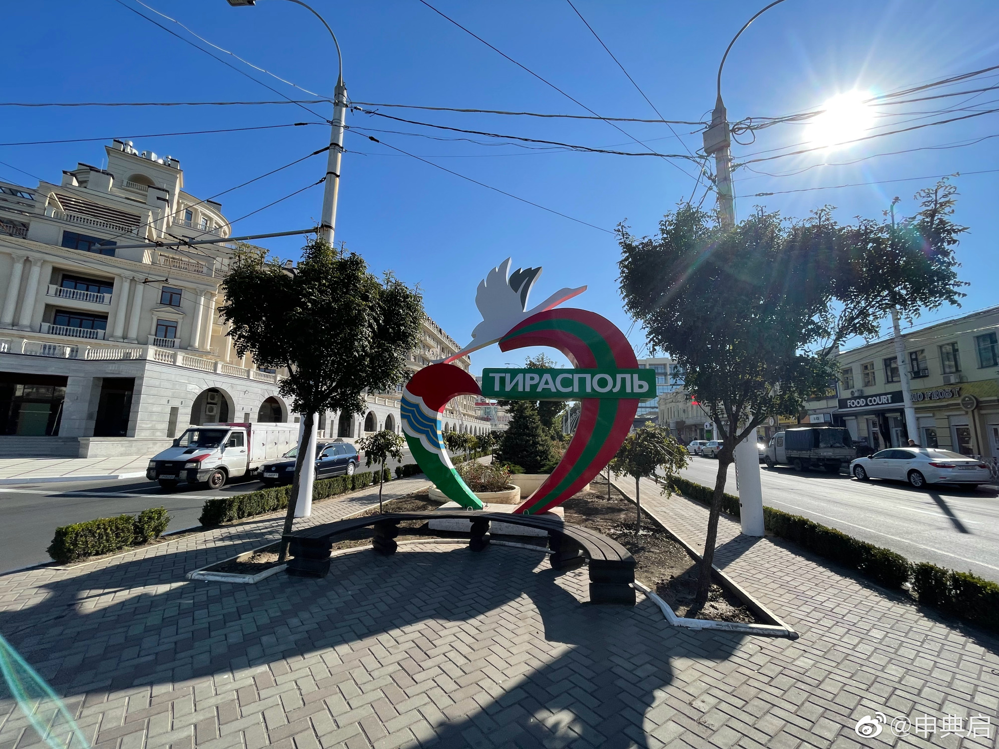 德左共和国是一个怎样的国家,德左共和国地理位置