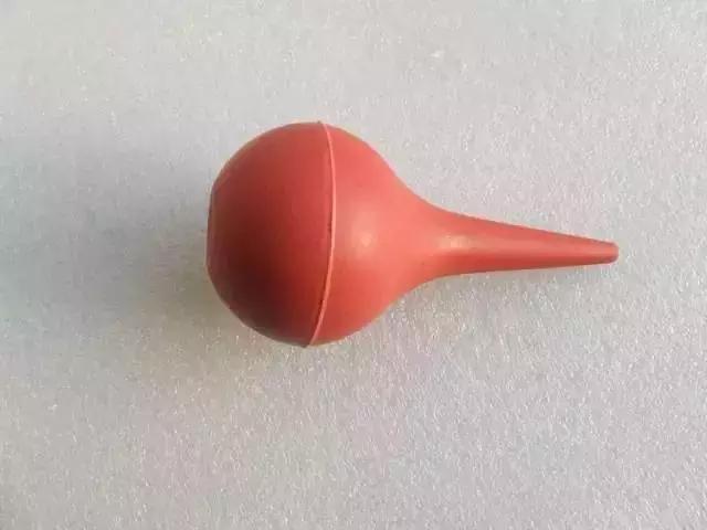 色粉笔表现技法,水溶性粉笔怎么画才亮