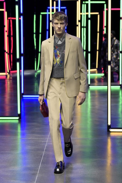 芬迪fendi2021男装,fendi芬迪2023春夏男装时装秀