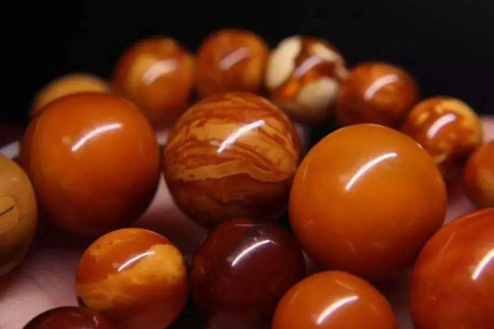 琥珀蜜蜡的正确清理方法,琥珀蜜蜡上有个小坑怎么办