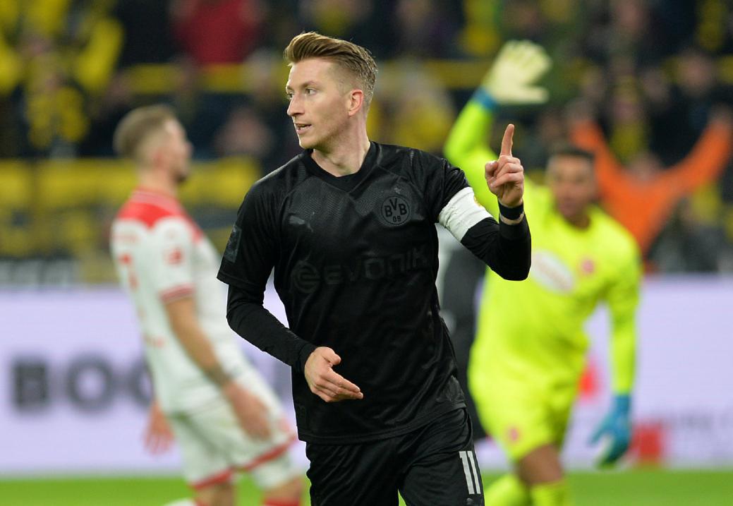 足坛最漂亮的女球星,足坛十大最美球星女友