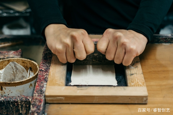 驹犬幸运符、鹿皮保温套陶杯——日本星巴克推工艺新品