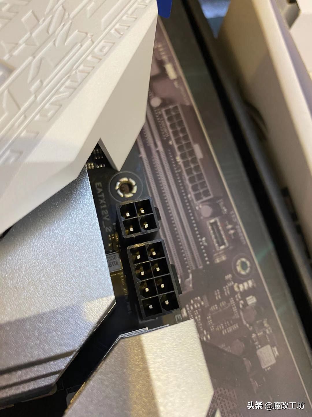 出厂即卡死！AMD锐龙5600X处理器+华硕ROG吹雪主板